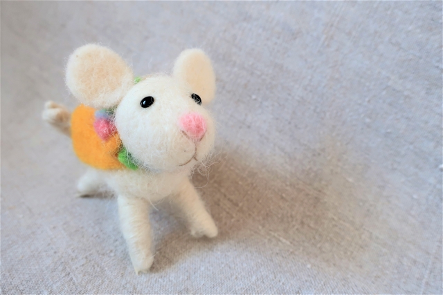 ねずみのぬいぐるみ