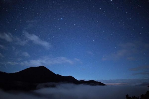 山と星空
