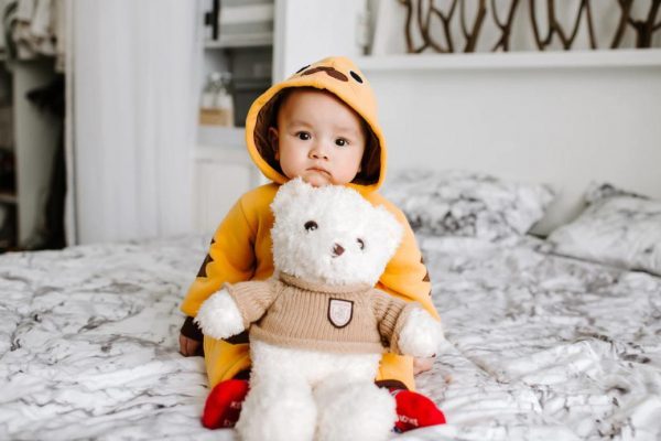 子どもとベッド